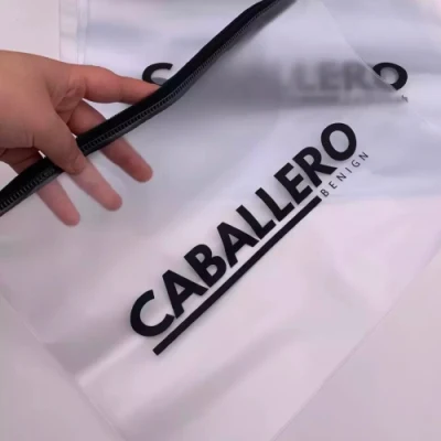 Borse con chiusura a zip riutilizzabili opache in plastica con cerniera per imballaggio satinato